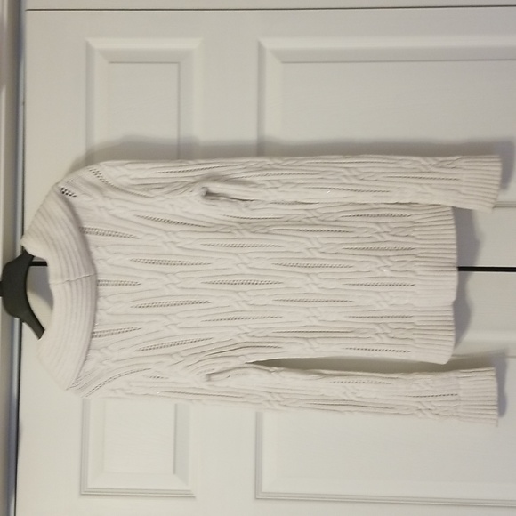 White House Black Market sweater - Picture 4 of 8